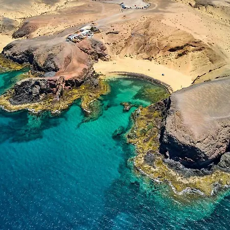 Cassia - Private Pool, Foosball, Bbq, Air-con And Sat Tv By Lanzarote Vakantiehuis *