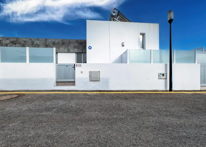 Сasa de vacaciones Cassia - Private Pool, Foosball, Bbq, Air-con And Sat Tv By Lanzarote *