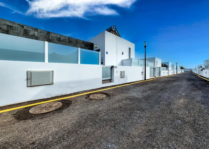 Сasa de vacaciones Cassia - Private Pool, Foosball, Bbq, Air-con And Sat Tv By Lanzarote Playa Blanca (Lanzarote)