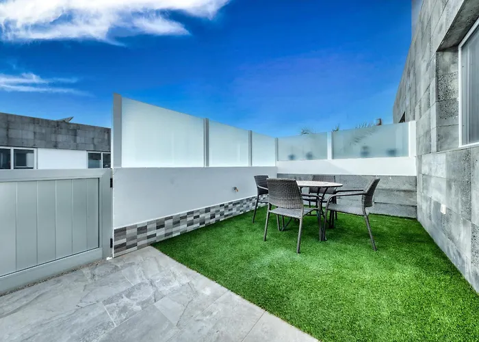 Cassia - Private Pool, Foosball, Bbq, Air-con And Sat Tv By Lanzarote