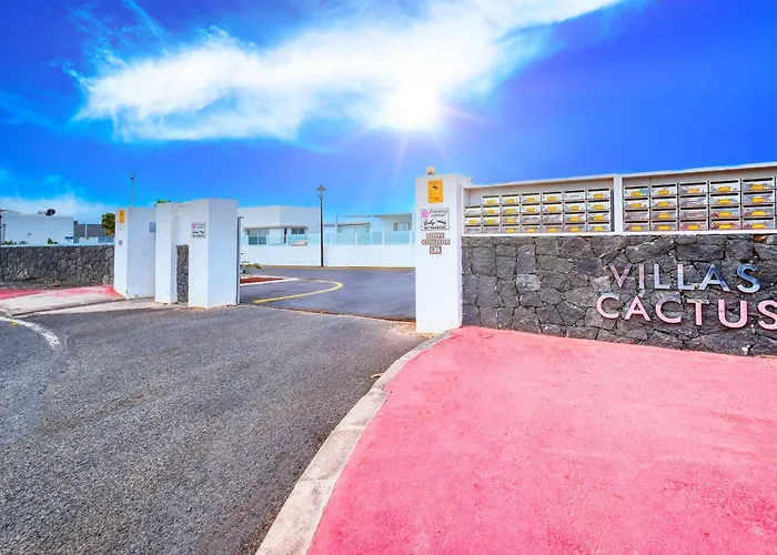 Cassia - Private Pool, Foosball, Bbq, Air-con And Sat Tv By Lanzarote Playa Blanca (Lanzarote)
